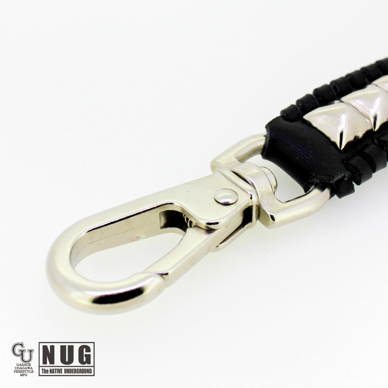 ピラミッドスタッズ キーホルダー(ニッケル)