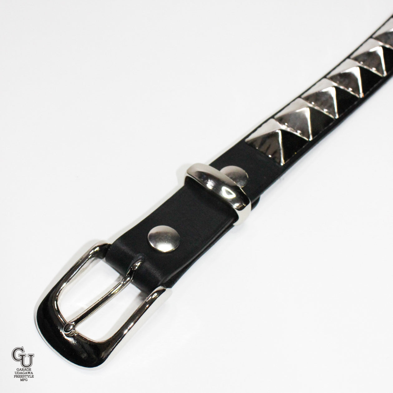 ピラミッド スタッズベルト シングル ニッケル 25.5mm