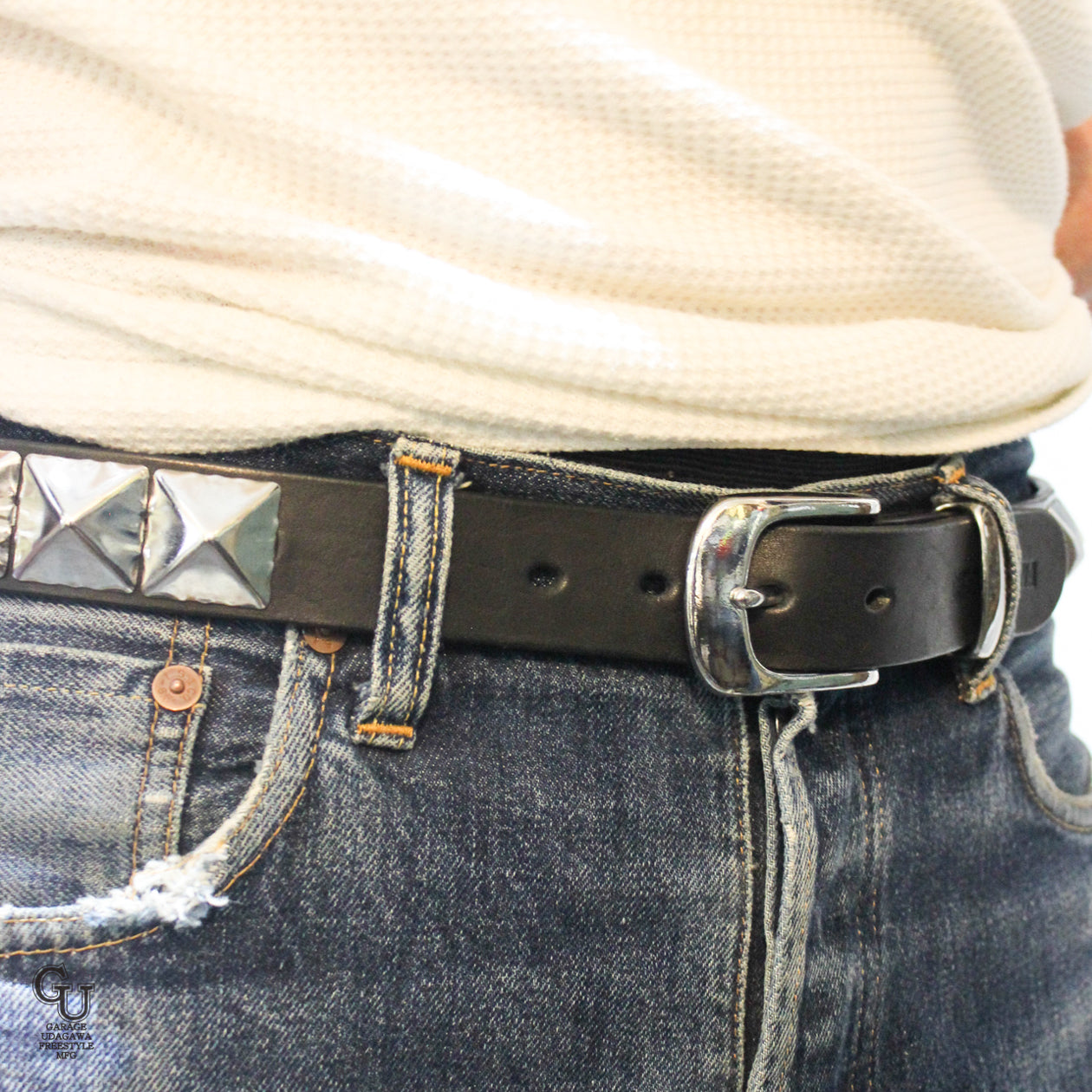 ピラミッド スタッズベルト シングル ニッケル 25.5mm